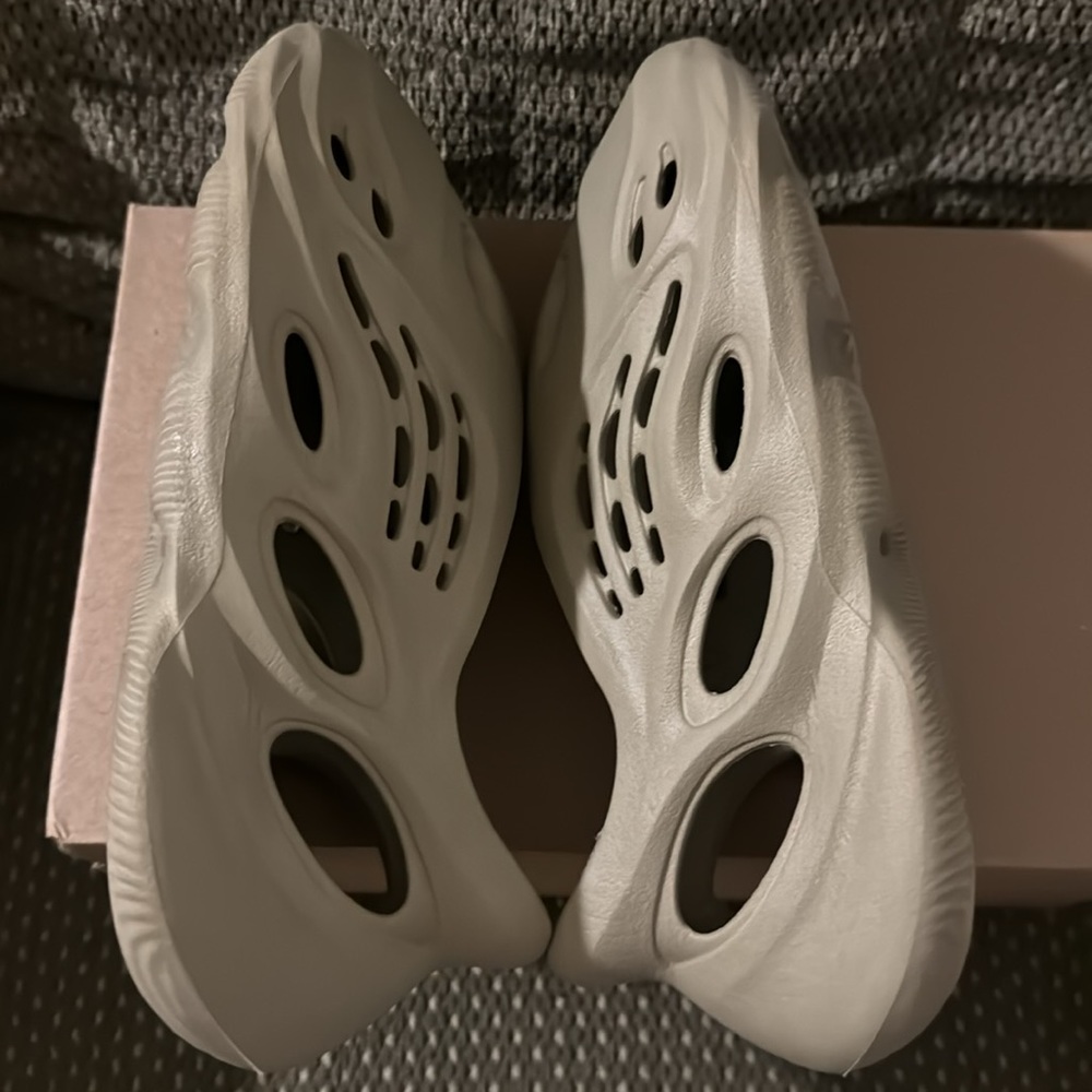 Yeezy foam runners! Women’s size 8 men’s size 6